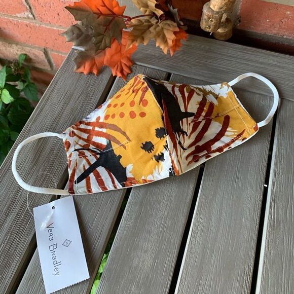 Vera Bradley Mask with Filter Pocket styke Painted Feathers NWT 
Breathable - Picture 1 of 4